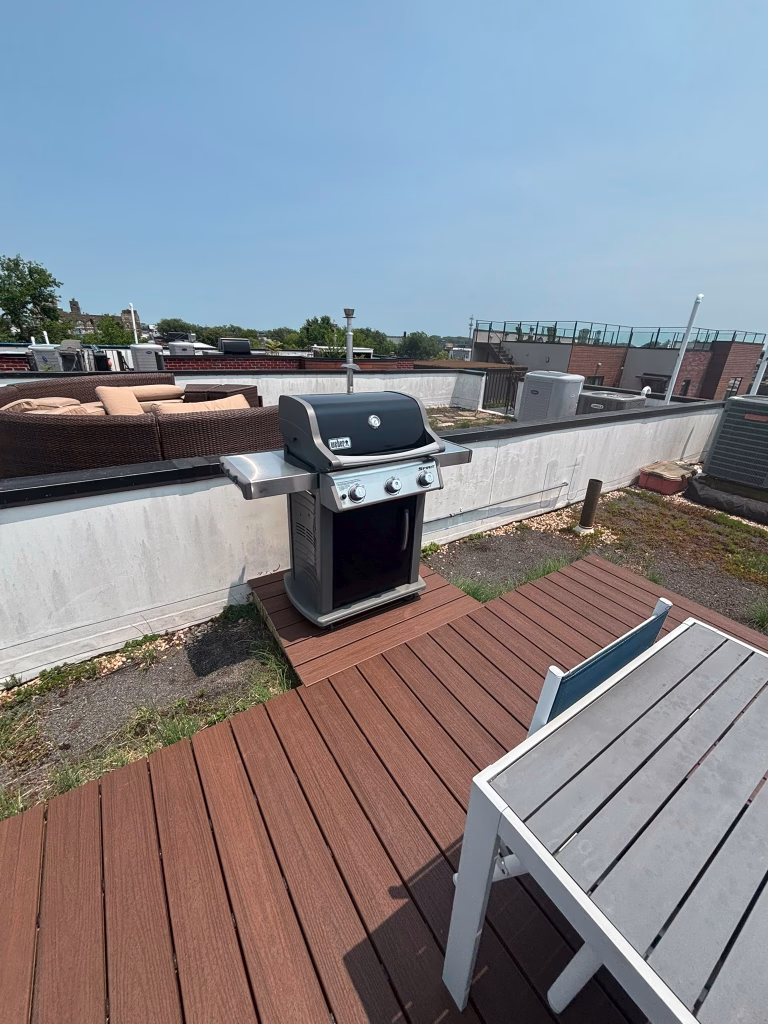 Compact Rooftop Deck for City Living