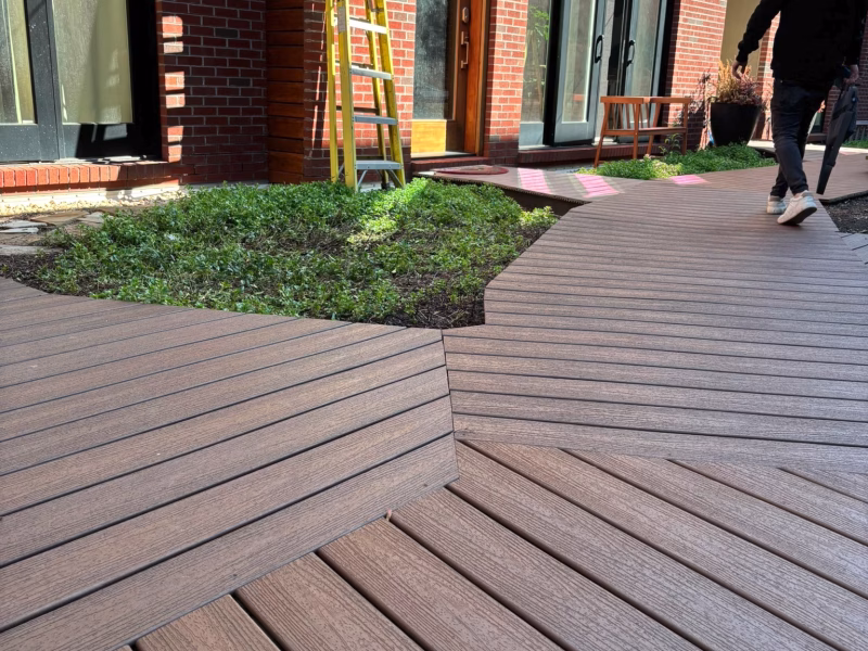 Narrow Side-Yard Decking Path for Clean Access